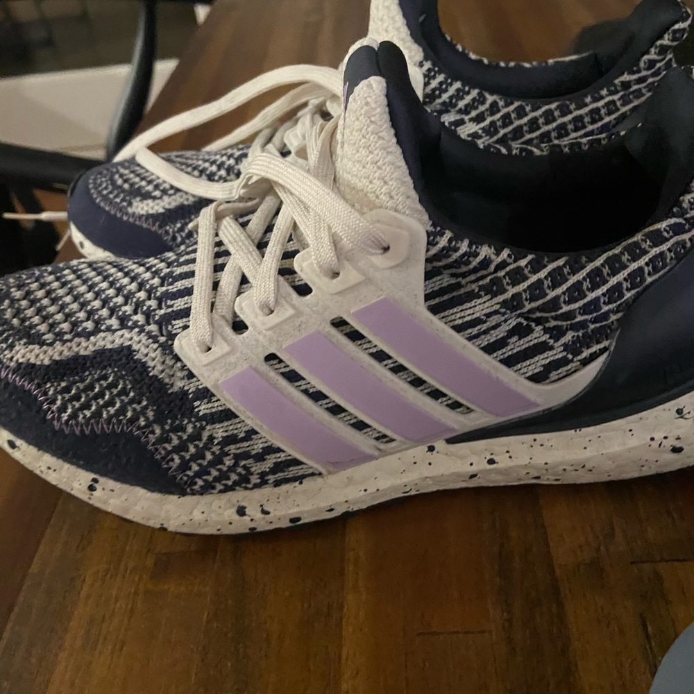 Adidas - Picture 2 of 4